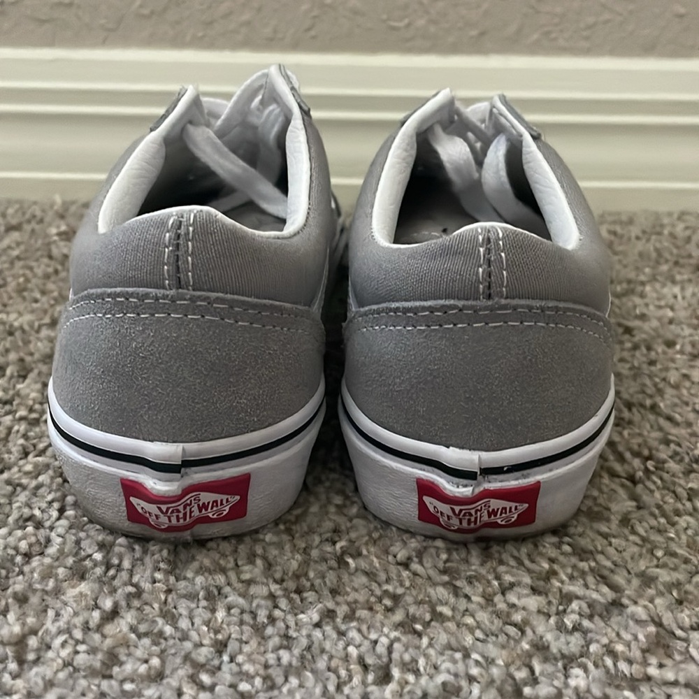 Vans - Picture 6 of 6